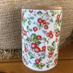 ❤️Vintage Strawberry Canister/Jar🍓